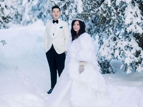 Foto pengantin viral yang mengadakan acara pernikahan di Kutub Utara.