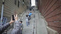 Di Joker Stairs, aksi wisatawan yang menirukan pose Joker dapat ditemukan. Beberapa malah ikut menjajal tarian yang dilakukan Joker hingga mengenakan kostum serupa.  