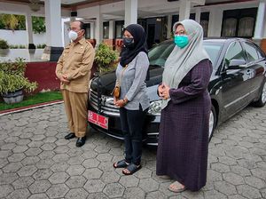 Ketika Bumil Ngidam Naik Mobil Dinas Bupati dan Dikabulkan!