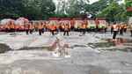 Ini yang Bikin Halaman Parkir Stadion Manahan Solo Mendadak Oranye