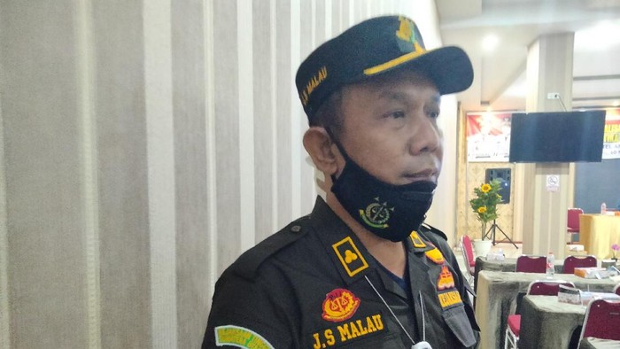 Kasi Intel Kejari Asahan, Jorson S Malau, saat diwawancarai terkait kasus narkoba 5 anggota DPRD Labuhanbatu Utara (Labura), Rabu (10/11/2021).