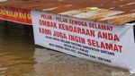 2 Pekan Banjir Belum Surut Bikin Sintang Bak Kota Terapung