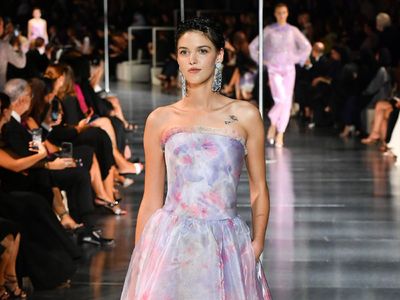 10 Koleksi Busana Giorgio Armani One Night Only di Dubai