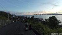 Karena letaknya di sebelah barat, fenomena sunset di barisan pantai Sibolga sangatlah memukau. (Bonauli/detikcom)