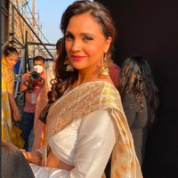 Di usia 43 tahun, Lara Dutta masih terlihat awet muda. Inilah penampilan cantiknya menggunakan kain sari India. Foto: dok. Instagram/@larabhupathi