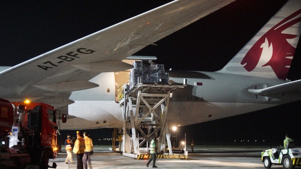 Dari 210 ton material, semua dikemas menjadi sekitar 300 box peti kemas. Di mana masing masing tim memiliki bobot material bawaan sekitar 10-12 ton. Dari 210 ton material, semua dikemas menjadi sekitar 300 box peti kemas. Di mana masing masing tim memiliki bobot material bawaan sekitar 10-12 ton.Â