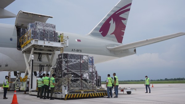 Material yang harus dipindahkan antar sirkuit dalam gelaran MotoGP sekitar 260 ribu kilogram atau 260 ton. Di mana 210 ton merupakan material tim MotoGP, Moto2 dan Moto3 sekaligus event tambahan seperti Rokie Cup dan 50 ton adalah material Dorna sendiri sebagai EO nya. Material yang harus dipindahkan antar sirkuit dalam gelaran MotoGP sekitar 260 ribu kilogram atau 260 ton. Di mana 210 ton merupakan material tim MotoGP, Moto2 dan Moto3 sekaligus event tambahan seperti Rokie Cup dan 50 ton adalah material Dorna sendiri sebagai EO nya.