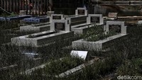 Oleh karena itu mereka harus selalu siaga, apalagi saat musim hujan.