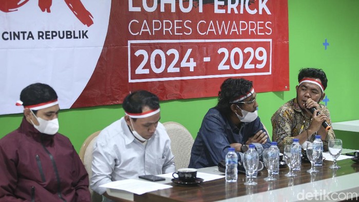 Sekumpulan orang yang mengatasnamakan Pendukung Cinta Republik (PCR) mendeklarasikan dukungan untuk Luhut dan Erick Thohir.