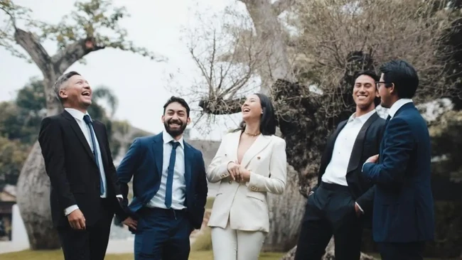 Kedekatan antara Anya dan Nadif pun sepertinya sudah diketahui oleh para sahabat mereka. Nadif sendiri merupakan sahabat dari Sean Gelael, pria yang sempat diisukan menjadi pacar baru Anya Geraldine. Foto: Instagram/@anyageraldine