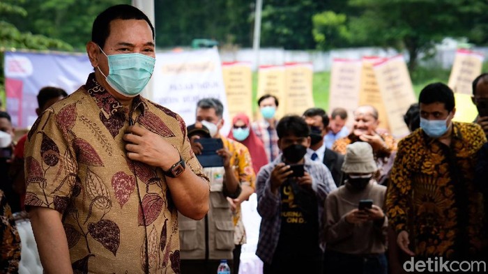 Tommy Soeharto mengaku sudah terjun ke bisnis rumah murah. Tommy mengaku, punya proyek rumah murah di Sentul, Kabupaten Bogor, Jawa Barat.