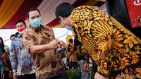Adapun outstanding nilai utang PT TPN kepada pemerintah yang ditagihkan oleh PUPN setelah ditambahkan Biaya Administrasi Pengurusan Piutang Negara (10%) adalah sebesar Rp 2.612.287.348.912,95 sesuai PJPN-375/PUPNC.10.05/2009 tanggal 24 Juni 2009. Andhika Prasetia/detikcom