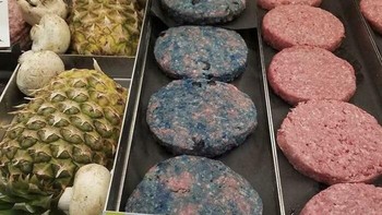 Burger tapi blueberry. Foto: Bored Panda