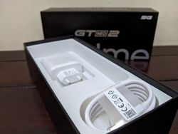 Unboxing Realme GT Neo 2, Warna Imut Tapi Speknya Gahar