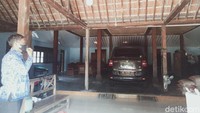 Salah seorang penghuni rumah tersebut yang juga cucu menantu Madiyo, Prasetya Wijayanto, menuturkan rumah itu dulunya difungsikan untuk markas saat perjuangan merebut kemerdekaan. Prasetya menyebut prajurit yang menggunakan rumah keluarganya sebagai markas yakni pejuang dari tentara pelajar.