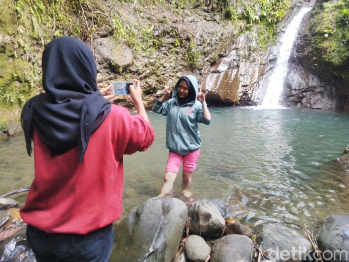 Salah satu potensi wisata Curug Panganten di Kecamatan Sadananya