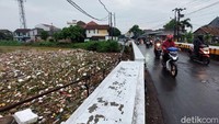 Seperti diketahui aliran Sungai Cikeruh ini bermuara ke Sungai Citarum.