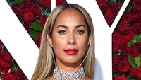 Ini dia artis Hollywood lain yang tidak mengonsumsi minuman alkohol. Leona Lewis bilang sudah bertahun-tahun tak minum alkohol. Rasanya seperti hairspray menurut saya. Saya bisa menikmati waktu tanpa alkohol, katanya.