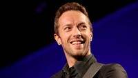 Vokalis Coldplay, Chris Martin mengaku di awal karirnya sebagai penyanyi band, hidupnya dekat dengan minuman alkohol. Namun kekasih Dakota Johnson ini sekarang benar-benar lepas dari jerat minuman alkohol.