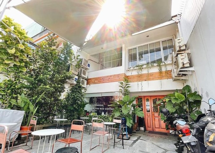 5 Konsep Kafe Outdoor yang Lagi Viral, Semuanya Instagramable!