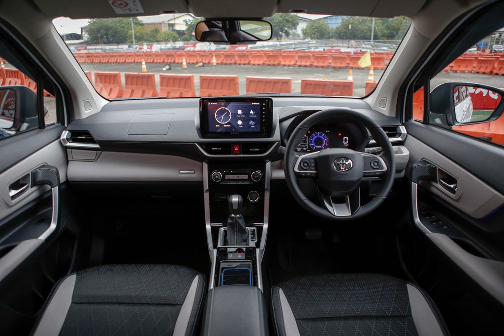 Toyota Veloz meluncur di Indonesia pada Rabu (10/11/2021).
