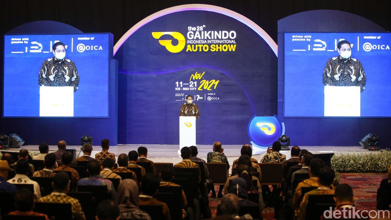 Airlangga Hartarto membuka GIIAS 2021