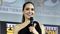 Brad Pitt Pacari Influencer, Angeline Jolie Jalan Bareng Konglomerat