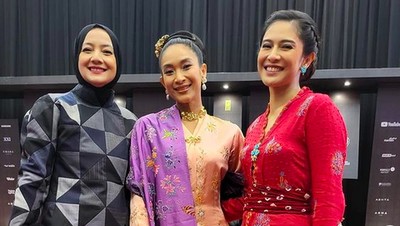 Foto: 12 Artis Berbusana Terbaik di FFI 2021, Luna Maya Hingga Wulan Guritno