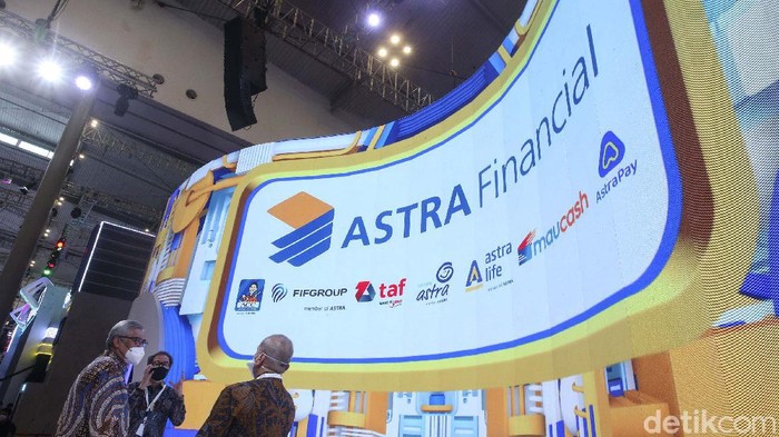 Astra Financial & Logistic membuka booth di GIIAS 2021. Astra Financial & Logistic percaya akan pemulihan sektor otomotif pasca pandemi.