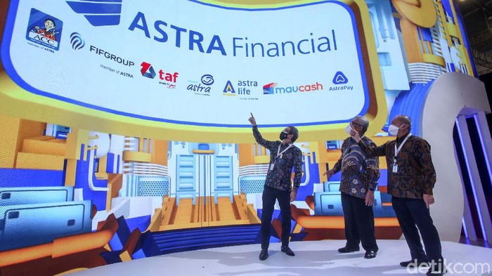 Astra Financial Percaya Industri Otomotif Bakal Kuat Usai Pandemi Astra Financial & Logistic membuka booth di GIIAS 2021. Astra Financial & Logistic percaya akan pemulihan sektor otomotif pasca pandemi.