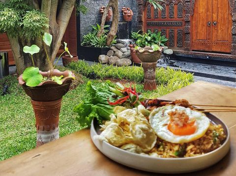 Berkonsep Tropis, Ngopi di 5 Kafe Ini Serasa Berada di Pulau Bali