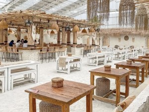 Berkonsep Tropis, Ngopi di 5 Kafe Ini Serasa Berada di Pulau Bali