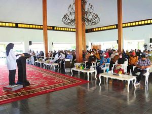 Bupati Ipuk Target Penerbitan Ribuan PIRT untuk Bawa UMKM Naik Kelas