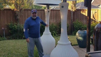 Lampu berukuran raksasa. Foto: Boredpanda