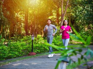 Ternyata Ini Manfaat Jogging Sore Hari Bagi Kesehatan