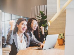Terkuak Fakta Gaji Mbak-mbak SCBD yang Selalu Tampil Kece