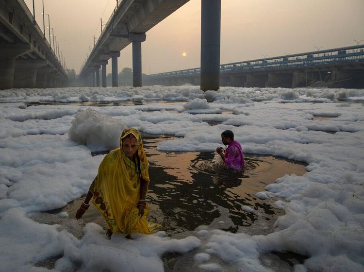 Tercemar Banget! Pas Festival Mandi, Pas Sungainya Berbusa dan Bau