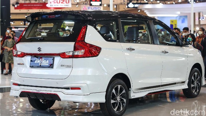 Ini Varian Terbaru Ertiga yang Mejeng di GIIAS 2021 PT Suzuki Indomobil Sales (SIS) memperkenalkan mobil MPV barunya, yakni All New Suzuki Ertiga Sport FF di GIIAS 2021. Yuk lihat.