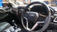 Soal harga, Isuzu MU-X dijual dalam satu varian transmisi automati dijual Rp 555,9 juta.
