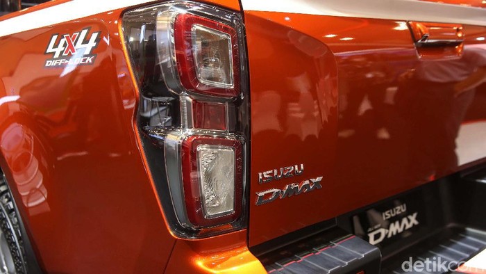 PT Isuzu Astra Motor Indonesia meluncurkan dua mobil sekaligus pada ajang GIIAS 2021. Isuzu All New MU-X 4X4 dan D-Max resmi menyapa Indonesia Kamis (11/11/2021).