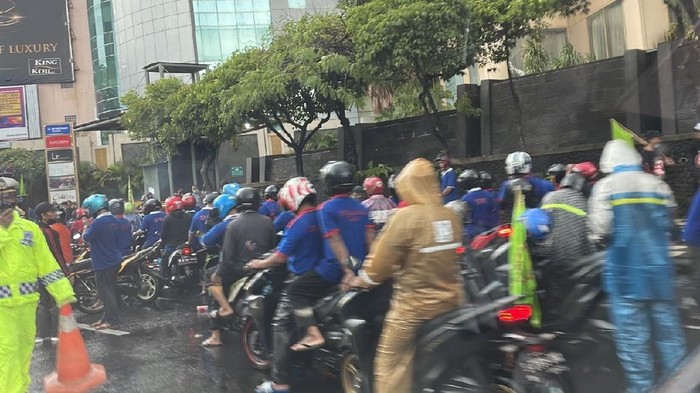 Jalan Basuki Rahmat Surabaya macet