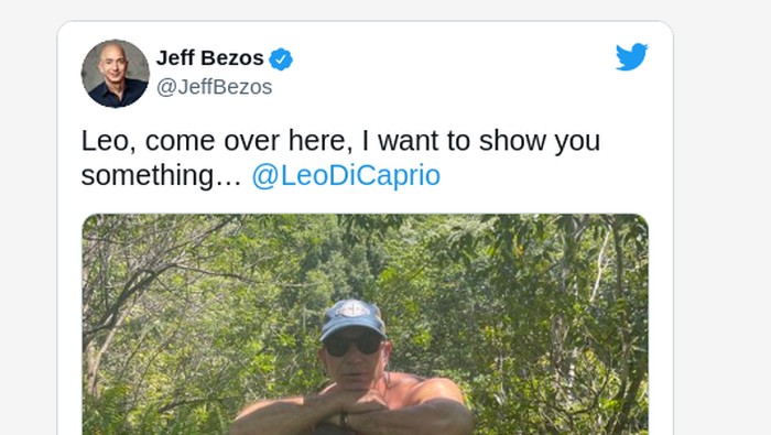 Elon Musk dan Jeff Bezos, mereka adalah dua orang terkaya di dunia yang tahtanya saling berebut naik turun. Tapi mereka punya kesamaan: suka meme. Baru-baru ini adalah yang ramai dilakukan oleh Jeff Bezos ketika kekasihnya dekat-dekat dengan Leonardo DiCaprio.

Saat itu, netizen menggoda Bezos pacarnya sedang direbut Leo dalam video yang tersebar saat mereka bertiga hadir di acara LACMA Art+Film Gala. Bezos merespon dengan tulisan singkat dan foto dirinya.