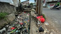 Sampah didominasi oleh sampah plastik.