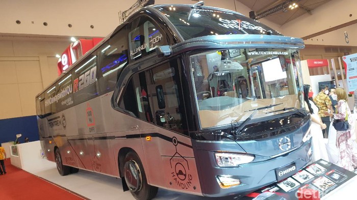 Kerjasama Hino dan Tentrem Lahirkan Bus dengan Bodi Aluminium di GIIAS 2021