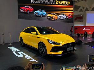 Morris Garage Bawa 3 Mobil Baru ke RI: MG 5 GT, MG 5 EV, dan MG Liverpool FC Limited Edition