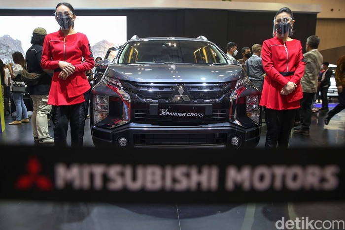 Mitsubishi New Xpander dan New Xpander Cross mejeng di GIIAS 2021. PT Mitsubishi Motors Krama Yudha Sales Indonesia (MMKSI) juga meresmi harga keduanya.