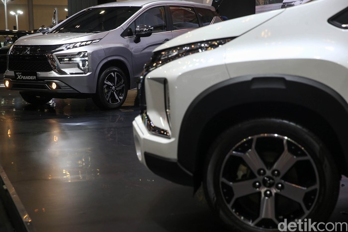 Mitsubishi Perkenalkan Xpander dan Xpander Cross Terbaru Mitsubishi New Xpander dan New Xpander Cross mejeng di GIIAS 2021. PT Mitsubishi Motors Krama Yudha Sales Indonesia (MMKSI) juga meresmi harga keduanya.