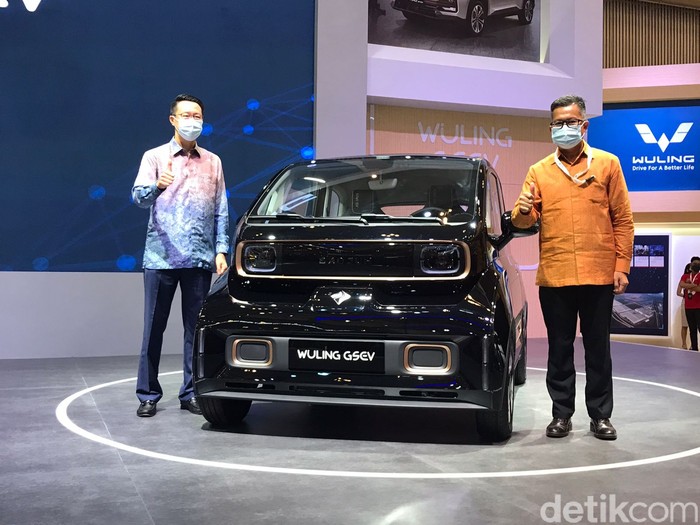 Tepat pada ajang Gaikindo Indonesia International Auto Show (GIIAS) 2021 Wuling Motors kembali memperkenalkan mobil listrik murah mereka yang disapa Wuling Hongguang EV Maracon.