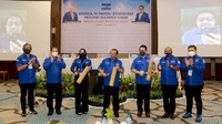 Kepala Badan Pembina Organisasi, Kaderisasi, dan Keanggotaan (BPOKK) DPP Partai Demokrat, Herman Khaeron di dampingi Ketua DPD Partai Demokrat Demisioner Sulawesi Utara Mor Dominus Bastiaan dan Calon Ketua DPD PD Sulut selanjutnya Elly Engelbert Las dan Pengurus DPP serta DPD Dalam Kegiatan Musyawarah Daerah (Musda) IV Partai Demokrat Sulawesi Utara (Sulut) digelar Rabu (10/11) di Mercure Hotel Tateli.