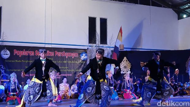 Pagelaran Seni Ritus Parahyangan di Bandung Barat.